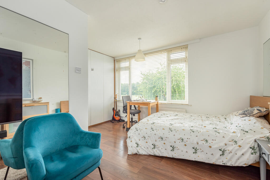 Additional image 9 of Bennetts Close, Colney Heath, St Albans, Hertfordshire, AL4