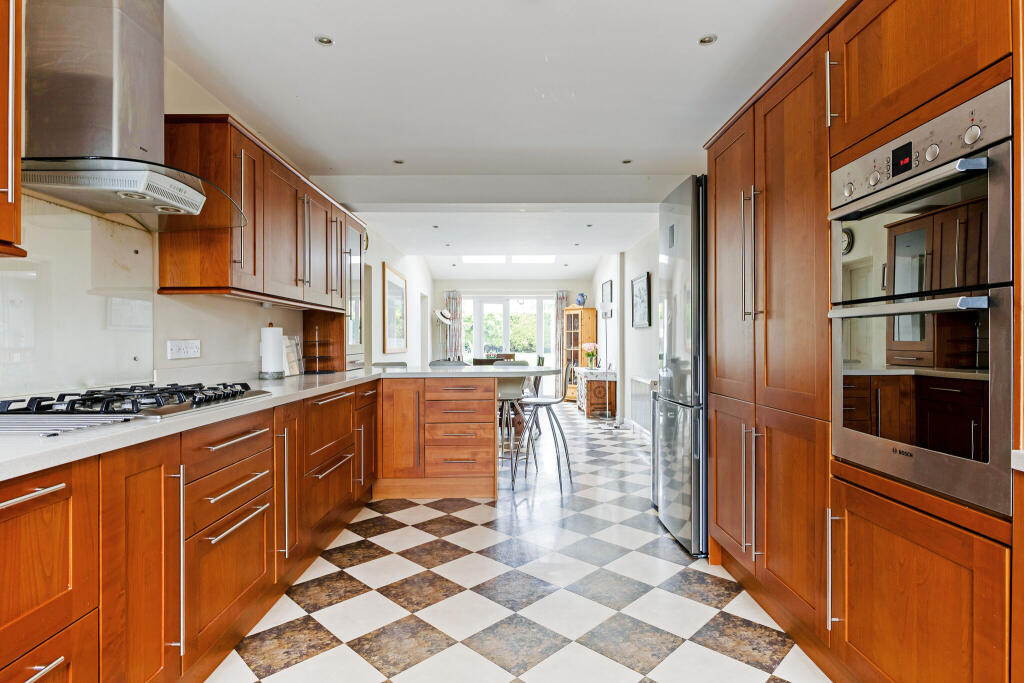 Additional image 22 of Luton Road, Harpenden, AL5