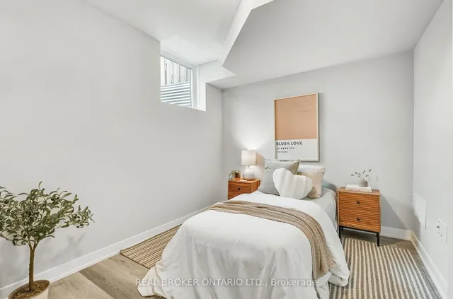 Additional image 42 of 527 Shaver Rd Unit 7