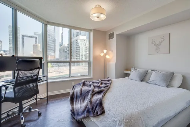 Additional image 16 of 228 Queens Quay Unit 702