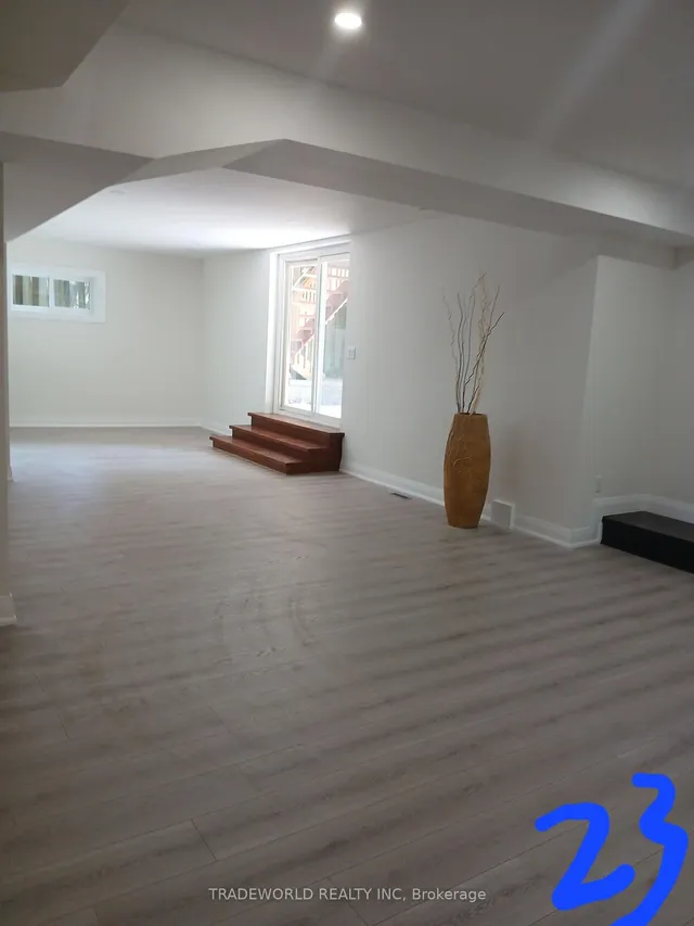 Additional image 21 of 49 Garnier Crt