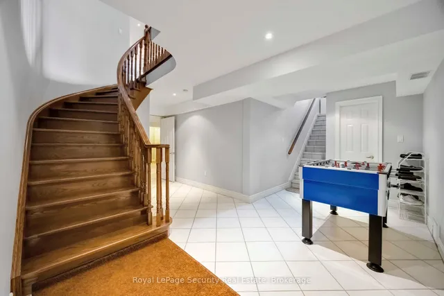 Additional image 28 of 27 Gaydon Ave