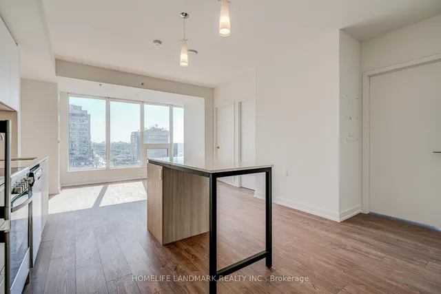 Additional image 5 of 203 College St Unit 1204