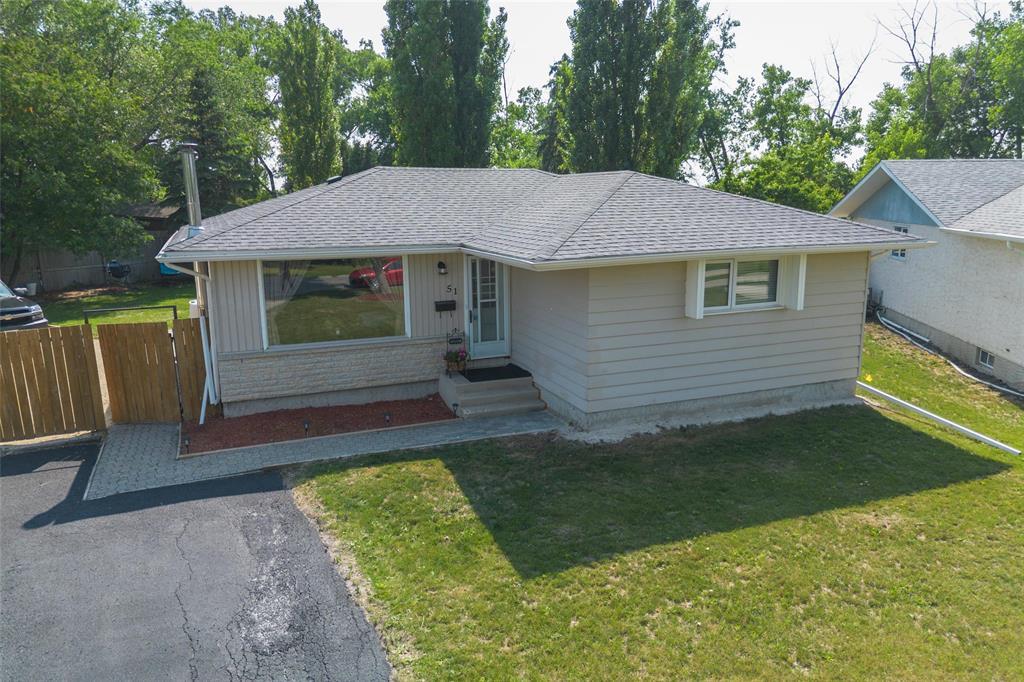 51 Collingham Bay|Winnipeg, Manitoba R3R1V3