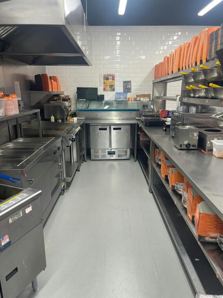 房产图片 4 - 伯明翰阿科克斯格林Shirley路3-5号, B27 7XU