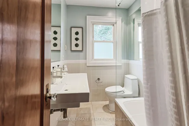 Additional image 23 of 20 Woburn Ave