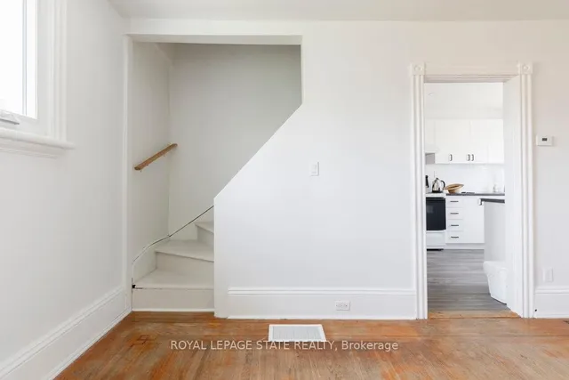 Additional image 18 of 14 Allan Ave