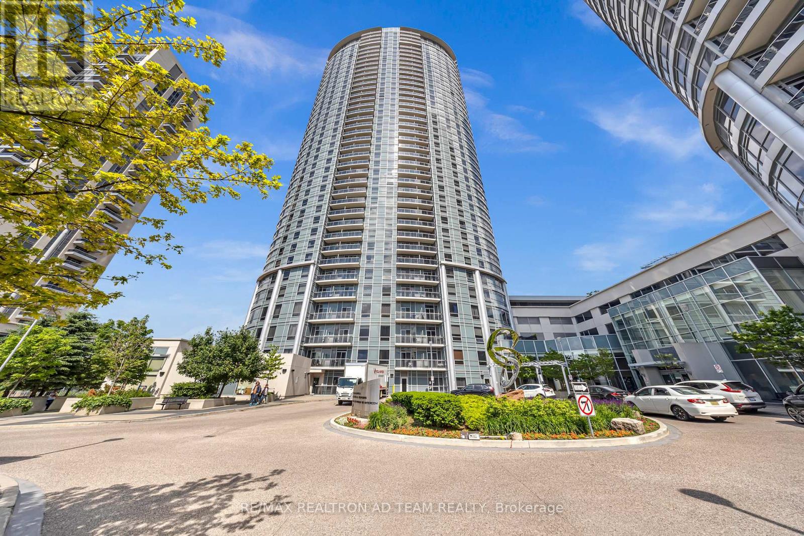 Property image for 706 - 125 VILLAGE GREEN SQUARE|Toronto (Agincourt South-Malvern West), Ontario M1S0G3