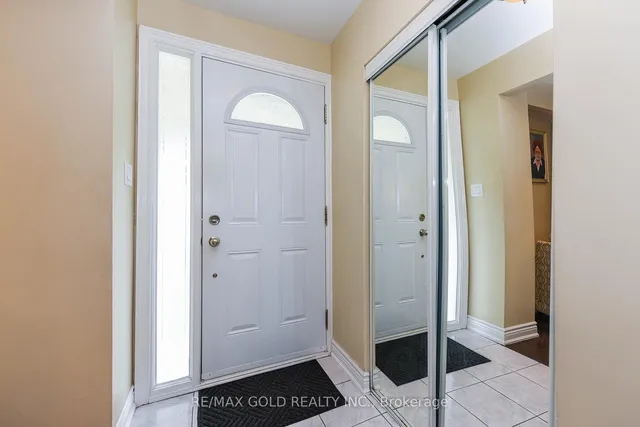 Additional image 3 of 3507 Laddie Cres