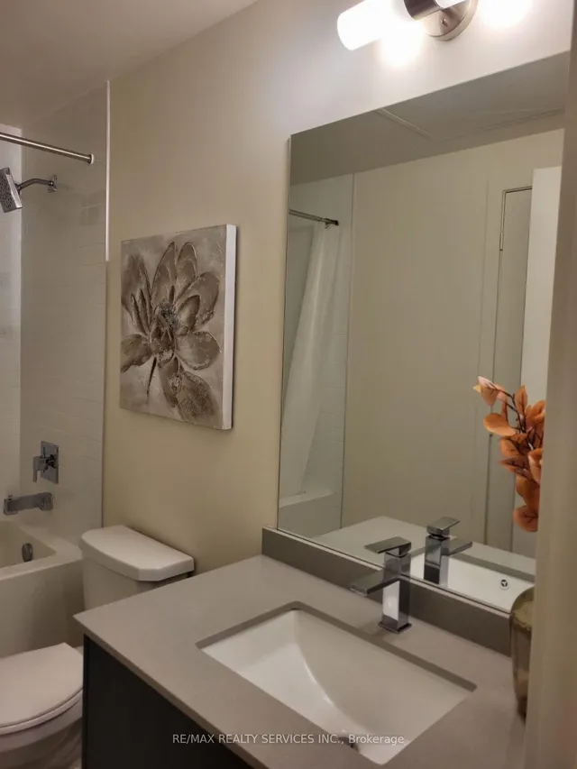 Additional image 3 of 330 Richmond St Unit 1808