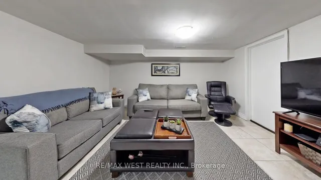 Additional image 29 of 12 Franson Cres