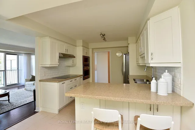 Additional image 22 of 2190 Lakeshore Rd Unit 204