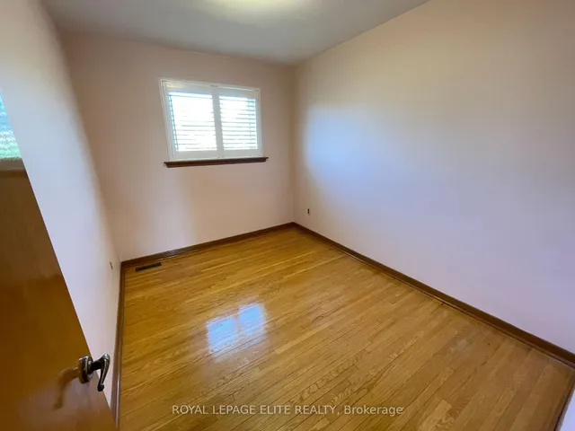 Additional image 7 of 3277 CARDROSS Rd