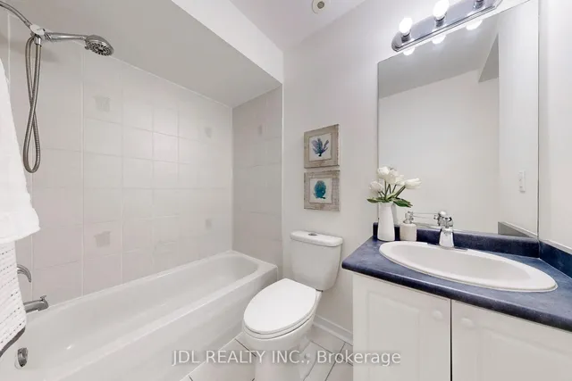 Additional image 21 of 52 Wyper Sq