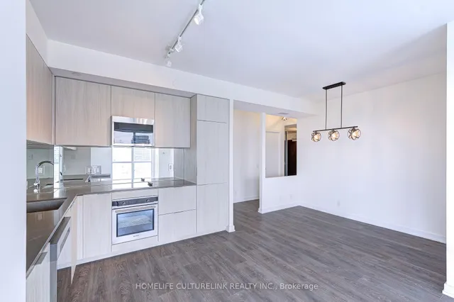 Additional image 13 of 609 Avenue Rd Unit 1704