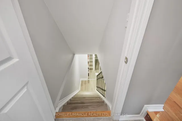 房产图片 24 - 365 Brisdale Dr