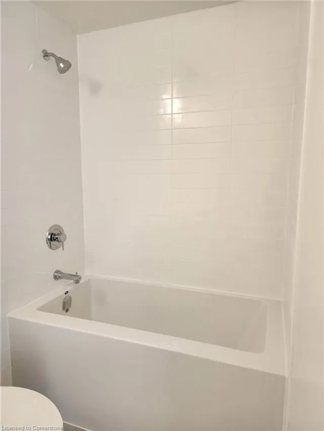 Additional image 9 of 55 Duke St Unit 1001