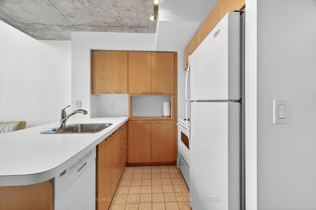 Additional image 8 of 255 Richmond St Unit 814