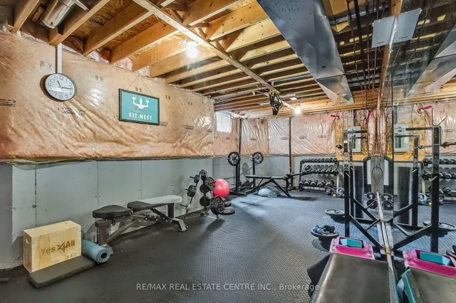 Additional image 36 of 969 Lancaster Blvd