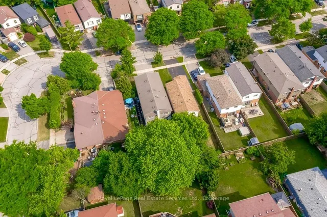 Additional image 50 of 1225 Consort Cres