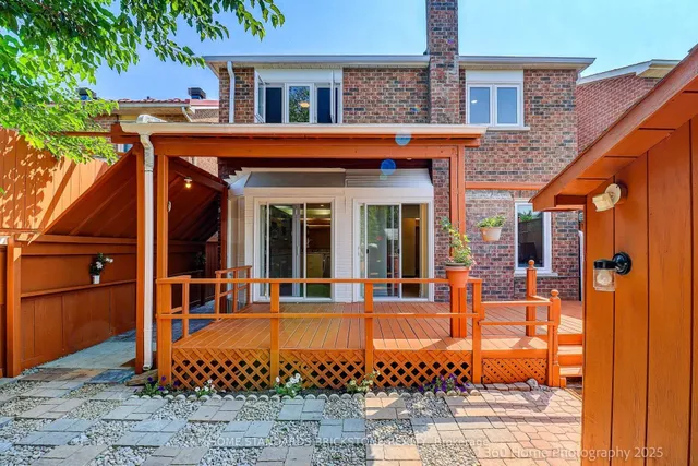 Additional image 25 of 16 Lansbury Dr