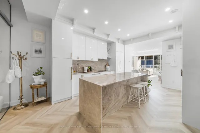 Additional image 4 of 2181 Yonge St Unit 409