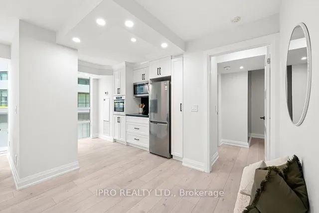 Additional image 18 of 19 Grand Trunk Cres Unit 506