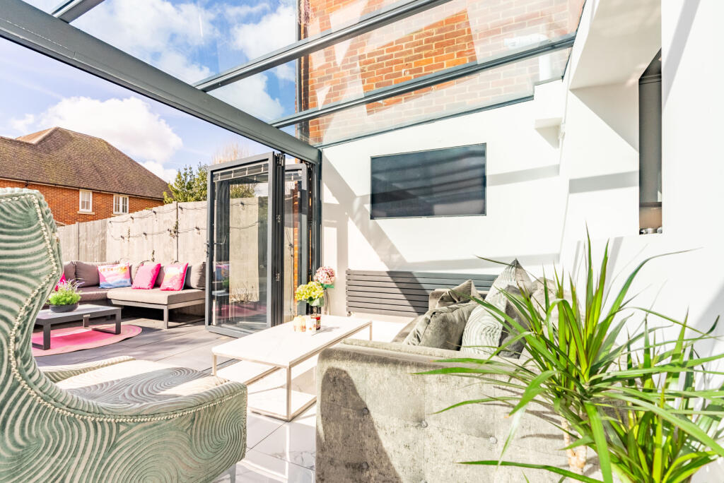 Additional image 8 of St. Andrews Drive, St. Albans, Hertfordshire, AL1