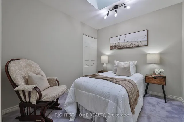 Additional image 27 of 25 Devonshire Dr