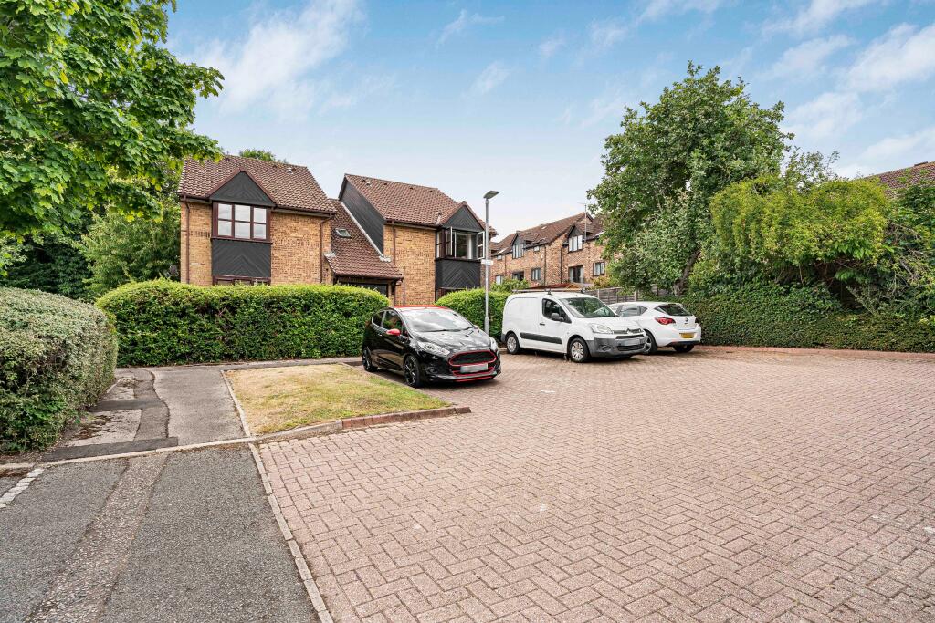 Additional image 10 of The Larches, Milford Close, St Albans, AL4