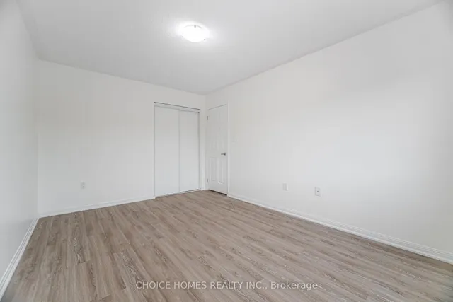 房产图片 31 - 319 麦克杜格尔交汇处