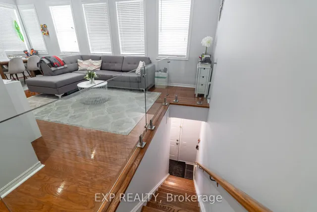 760 Lawrence Ave Unit TH 221