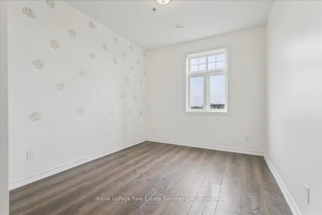 房产图片 19 - 1370 Costigan Rd 单元 301