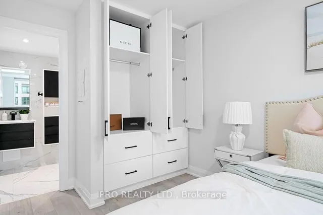 Additional image 31 of 19 Grand Trunk Cres Unit 506