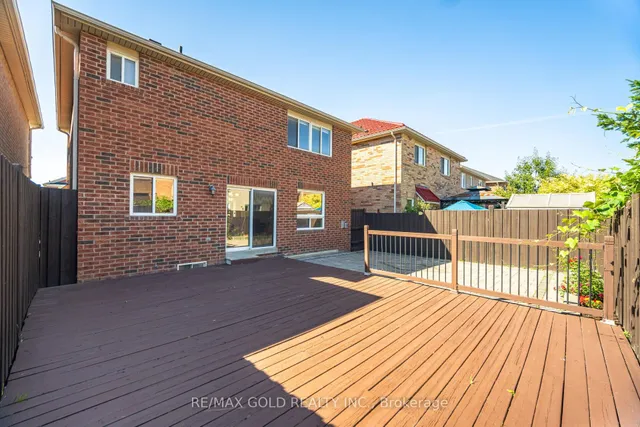 Additional image 47 of 26 Bushmill Circ