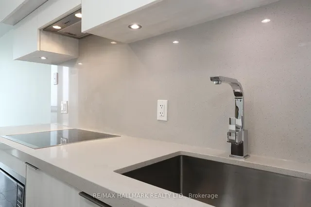 Additional image 19 of 8 Eglinton Ave Unit 4203