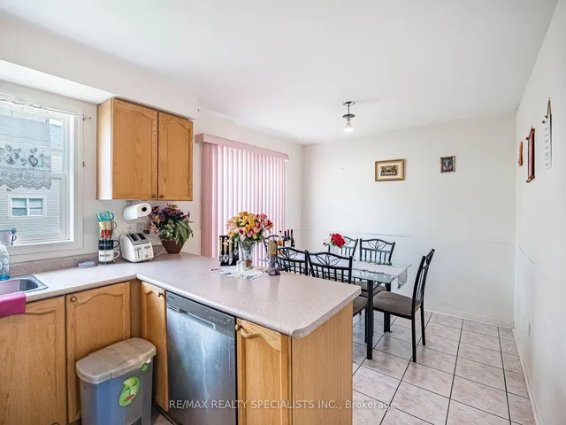 Additional image 13 of 5980 Whitehorn Ave Unit 117