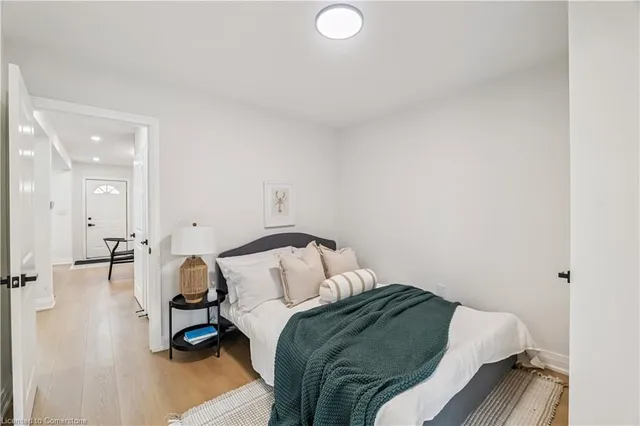 Additional image 9 of 220 Holmesdale Ave