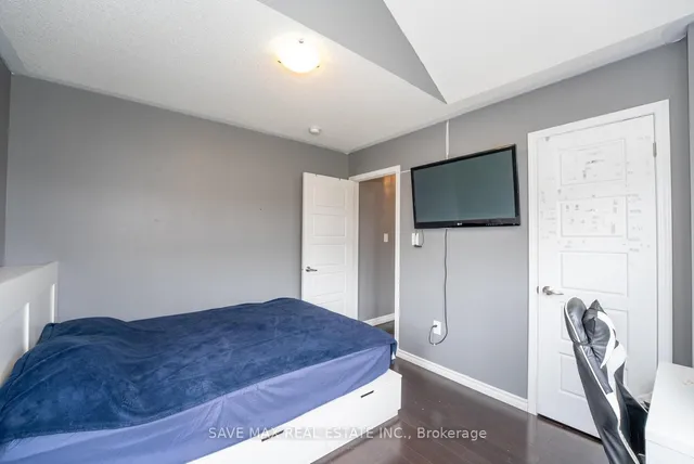 Additional image 29 of 2 Billiter Rd