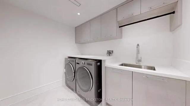 Additional image 46 of 38 Elgin Ave