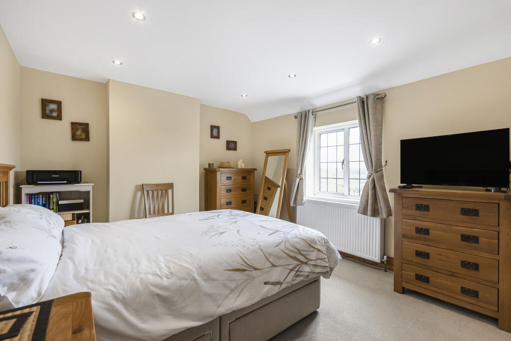 Additional image 11 of Tewin Hill, Tewin, Welwyn, AL6 0LJ