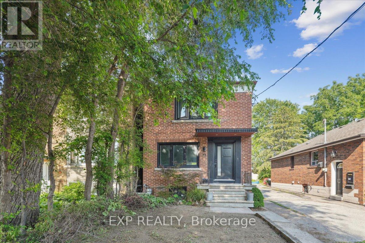73 YARROW ROAD|Toronto (Keelesdale-Eglinton West), Ontario M6M4E4