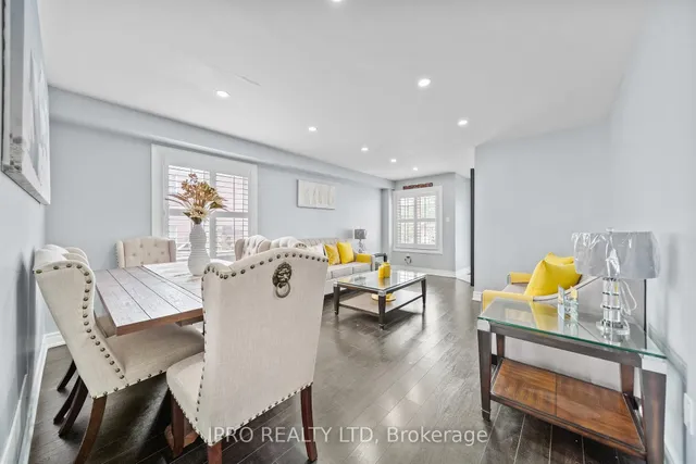 Additional image 9 of 14 Saddleback Sq