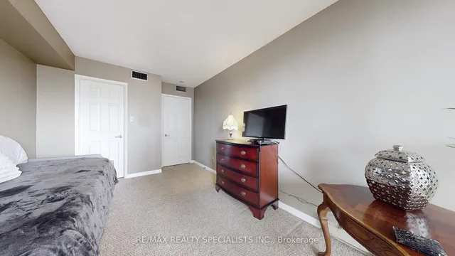 Additional image 25 of 45 Kingsbridge Garden Circ Unit 2008