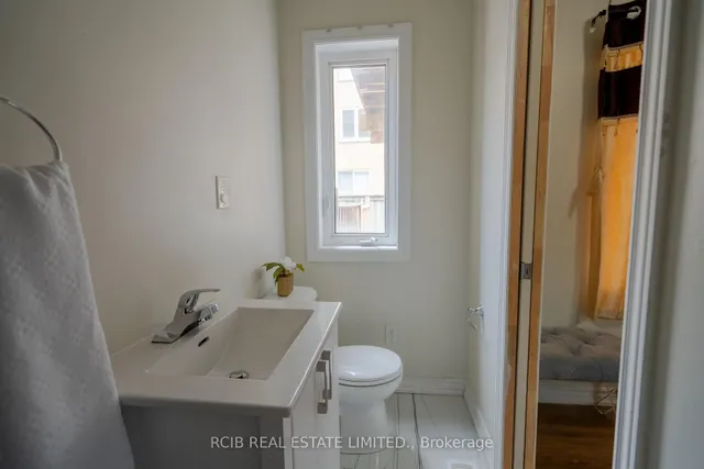 Additional image 25 of 33 Sprucewood Rd