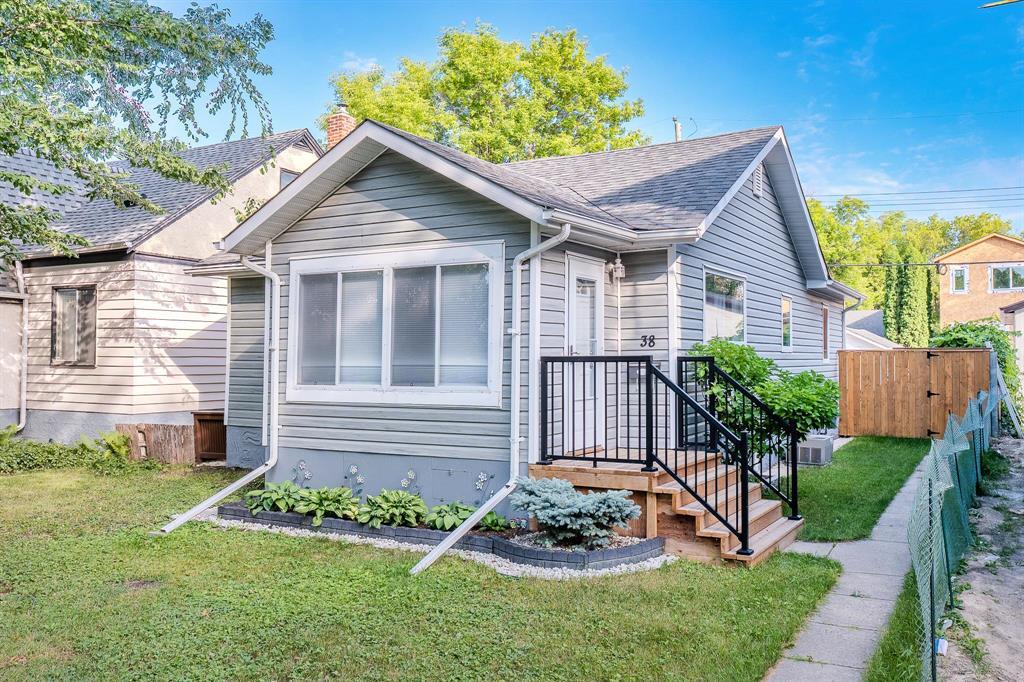 38 Clonard Avenue|Winnipeg, Manitoba R2M0J3