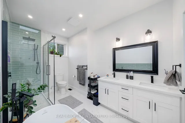 Additional image 26 of 579 Chamberlain Rd