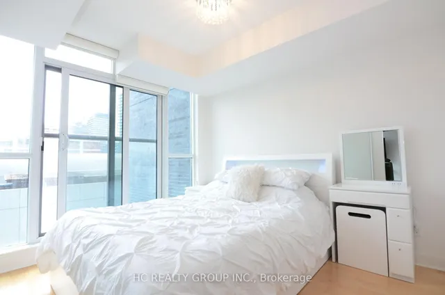 Additional image 3 of 320 Richmond St Unit 322