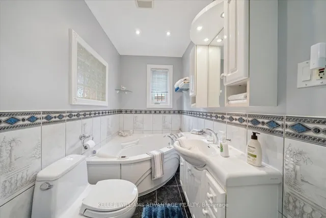 Additional image 16 of 1 Montvale Dr