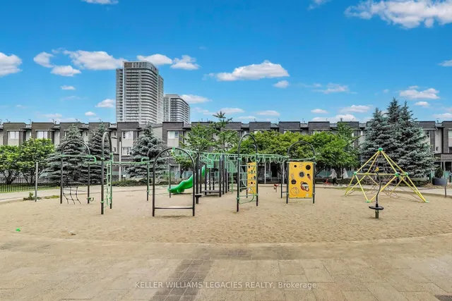 Additional image 20 of 181 Village Green Sq Unit 719